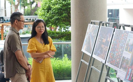 Triển lãm và ra mắt sách “50 năm sức mạnh Việt Nam” và “Thành phố hòa bình - Thành phố của chúng ta”