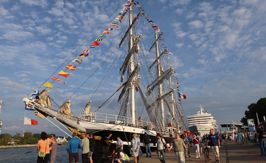 500.000 du khách đến Rostock tham dự Lễ hội Thuyền buồm Hanse Sail 2025
