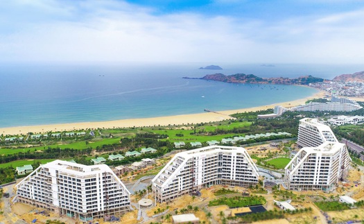 Yêu cầu Công ty Cổ phần FLC Quy Nhơn Golf & Resort sớm khắc phục nợ đóng bảo hiểm cho lao động