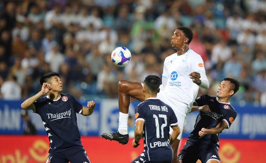 ĐKVĐ V-League khởi đầu chật vật với chiến thắng ngược dòng trước Hải Phòng FC