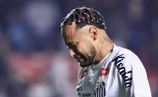 Neymar bật khóc, chỉ trích đồng đội dữ dội sau trận thua 0-6