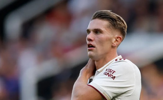 'Sát thủ' Viktor Gyokeres đã chơi thế nào trong ngày ra mắt Arsenal ở Ngoại hạng Anh?