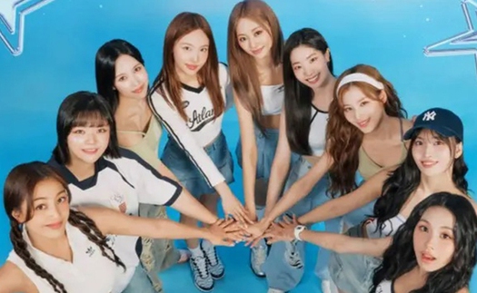 10 năm sau "debut", Twice tiếp tục lập thành công lịch sử trên BXH Billboard