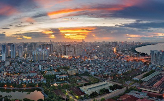 Từ mùa Thu cách mạng đến mùa Thu kiến thiết