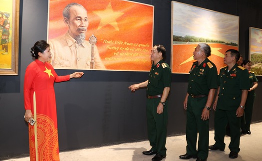 Triển lãm 'Những ngày tháng lịch sử' - Dấu ấn 80 năm mỹ thuật hào hùng của dân tộc