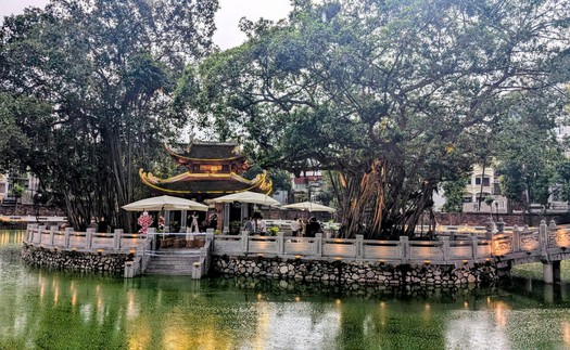 Không gian văn hóa đọc "rất thơ" trên Hồ Văn