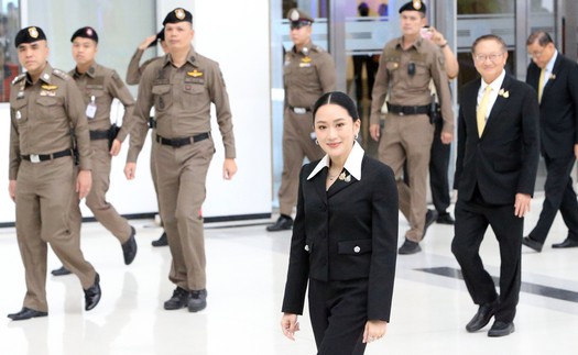 Thủ tướng Thái Lan bị đình chỉ Paetongtarn Shinawatra ra hầu tòa