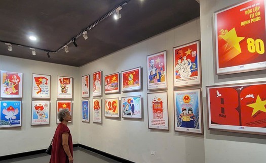 Khai mạc Triển lãm tranh cổ động chào mừng Cách mạng tháng Tám và Quốc khánh 2/9