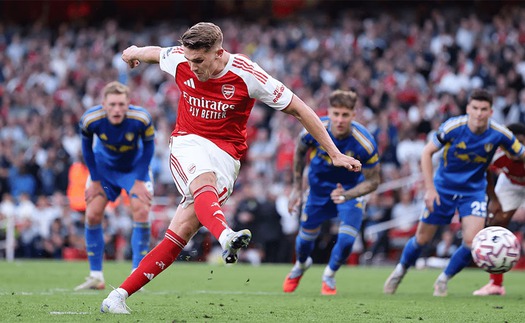 Gyokeres lập cú đúp, Arsenal thắng 5 sao trước tân binh Ngoại hạng Anh