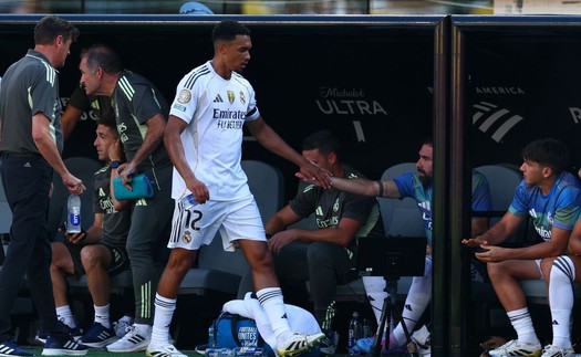 Alexander-Arnold phải vượt qua ngọn núi cao có tên Carvajal