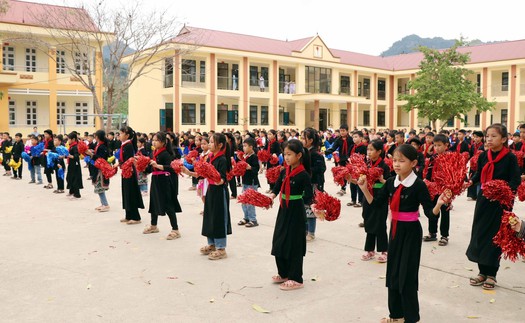 Hướng tới tiếp cận công bằng về giáo dục cho đồng bào dân tộc thiểu số