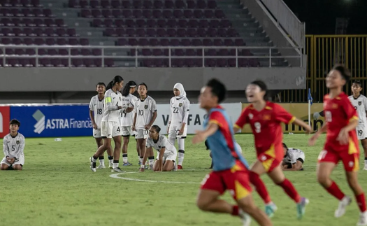 Cầu thủ Indonesia bật khóc sau khi thua tuyển trẻ Việt Nam ở loạt luân lưu kịch tính