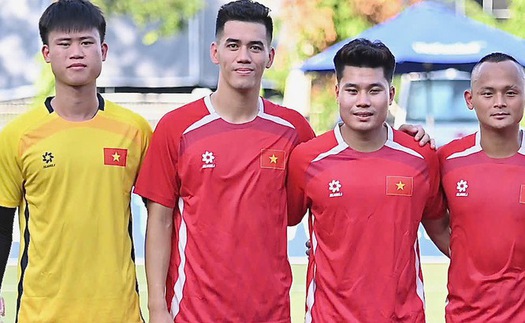 Tin nóng bóng đá Việt hôm nay 4/8: Tiến Linh ra Hà Nội đá từ thiện; VFF lo hậu sự cho trọng tài Đình Thịnh
