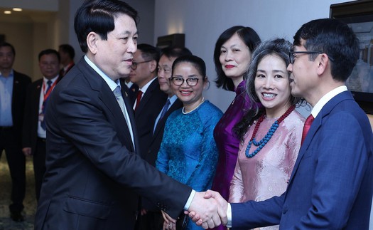Chủ tịch nước Lương Cường làm việc với các Đại sứ Việt Nam tại châu Phi