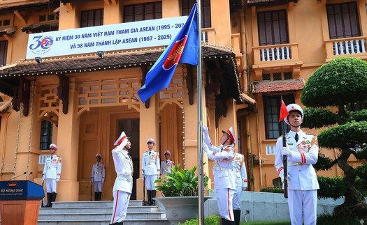 Hình ảnh Lễ thượng cờ kỷ niệm 58 năm Ngày thành lập ASEAN