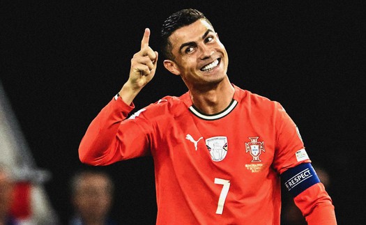 Cristiano Ronaldo trở lại Mỹ sau hơn một thập kỷ