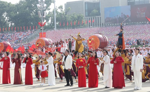 NSƯT Phương Nga: Xúc động, tự hào được hát trên Quảng trường Ba Đình lịch sử 