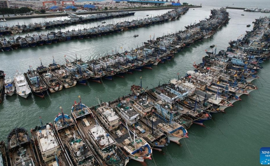 Trung Quốc căng mình ứng phó siêu bão Ragasa