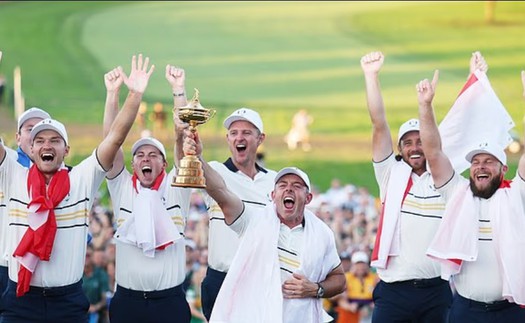 Đội châu Âu vô địch giải golf Ryder Cup trong ngày Chủ Nhật nghẹt thở trước đội Mỹ