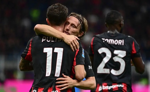 AC Milan lên đầu bảng Serie A: Milan này cho Scudetto?!