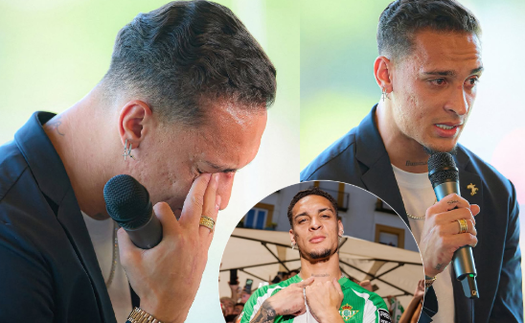 Sao MU bật khóc trong buổi ra mắt đội bóng mới