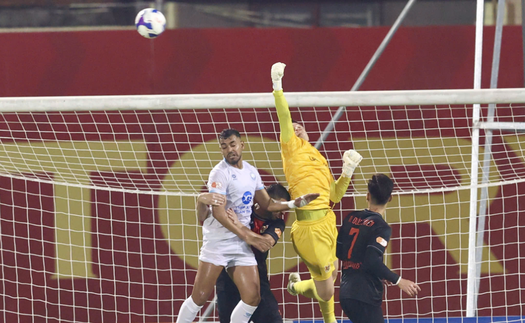 Không gọi Nguyễn Filip và Đình Triệu, HLV Kim Sang Sik gửi 'lời nhắn' đanh thép 