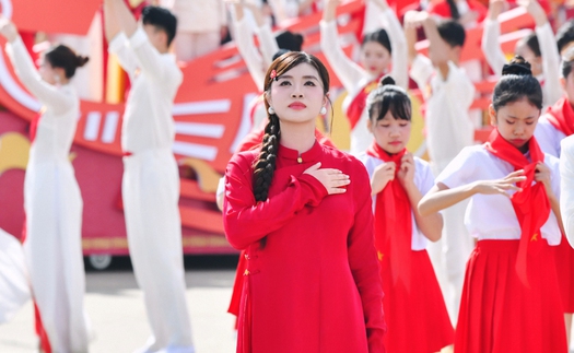 Sao Mai Nguyễn Thu Hằng: Ngọn lửa đam mê âm nhạc chưa bao giờ lụi tắt
