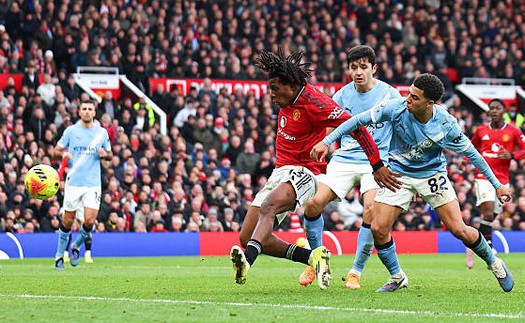 Bị từ chối 3 bàn thắng, MU của HLV Carrick vẫn thắng Man City 2-0 khi Haaland bị vô hiệu hóa