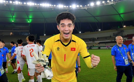 Trung Kiên so tài 'người hùng' Li Hao của U23 Trung Quốc