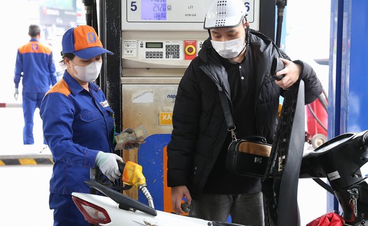 Giá xăng giảm, giá dầu tiếp tục tăng nhẹ từ 15h hôm nay