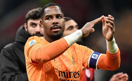 Milan: Nuôi giấc mơ với “Magic Mike”