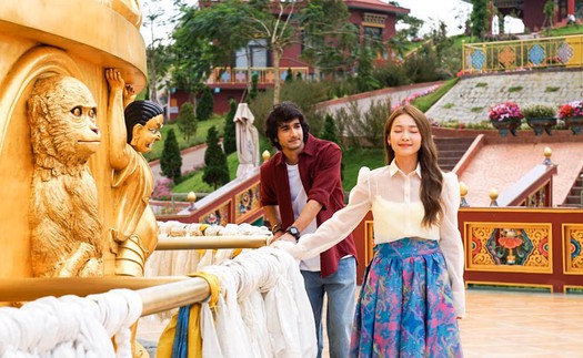 Phim “Vạn dặm yêu em”: Khi "chiếc áo Bollywood" không làm nên doanh thu phòng vé Việt Nam