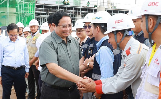 Thủ tướng kiểm tra các dự án trọng điểm phục vụ APEC tại Đặc khu Phú Quốc