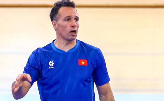 HLV Diego Giustozzi khen cầu thủ futsal Việt Nam phòng ngự tốt