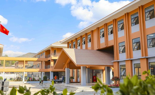 Cận cảnh Trường liên cấp ở vùng biên giới Si Pa Phìn trước ngày khánh thành