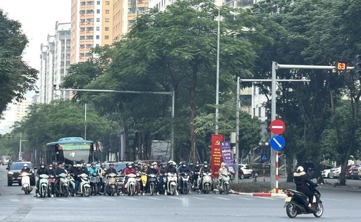 Giao thông Hà Nội ổn định buổi sáng ngày cuối cùng của kỳ nghỉ Tết Dương lịch
