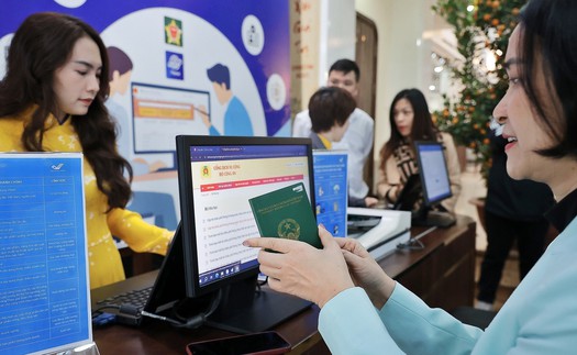 Chuyển đổi số: Từ yêu cầu quản lý đến bảo đảm quyền lợi người dân