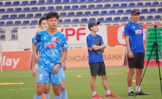 Bùi Vĩ Hào chia tay U23 Việt Nam, HLV Kim Sang Sik chốt ban cán sự