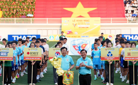 Hơn 6000 cổ động viên 'thắp lửa' tại ngày hội của bóng đá sinh viên Việt Nam