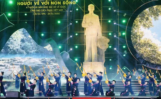 Chương trình nghệ thuật "Người về với non sông" nơi biên cương Tổ quốc