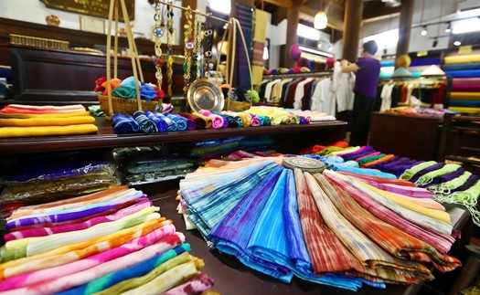 Hà Nội quy hoạch bảo tồn, phát triển Làng nghề truyền thống kết hợp du lịch Lụa Vạn Phúc