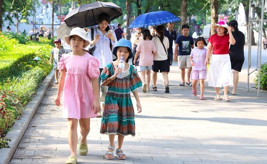 Dự báo thời tiết ngày và đêm 12/10: Bắc Bộ ngày nắng, Trung và Nam Bộ có mưa dông