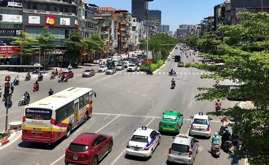 Dự báo thời tiết ngày 15/10: Hà Nội nắng nóng 34 độ, Nam Bộ chiều tối mưa dông