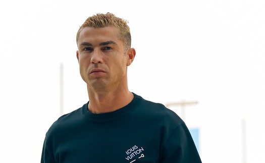 Ronaldo chính thức về CLB Al Nassr, được dự đoán sẽ trở lại tuyển Bồ Đào Nha vào năm 2027