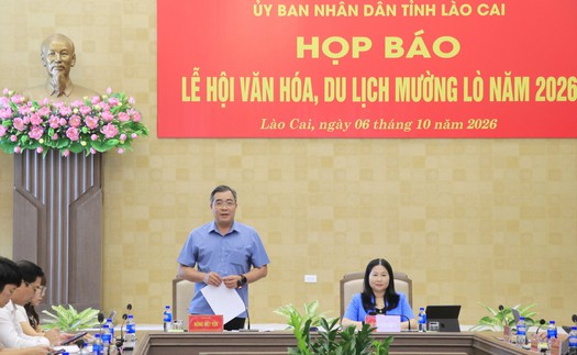 Mường Lò mở hội, biểu diễn màn đại xòe