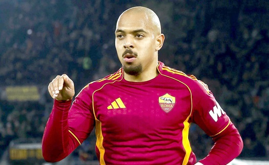 Cuối cùng, Roma đã có một chân sút?