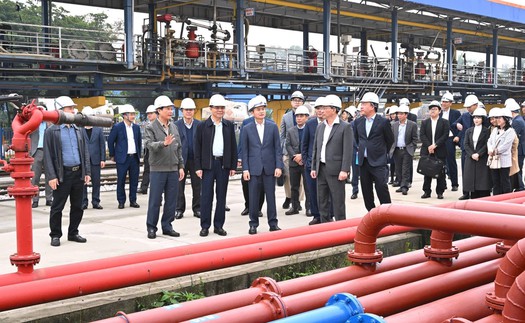 Kiểm tra việc cung ứng xăng dầu dịp Tết Nguyên đán Bính Ngọ 2026