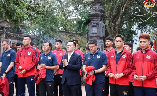 Ninh Bình FC khởi động năm mới bằng lễ dâng hương đầy ý nghĩa