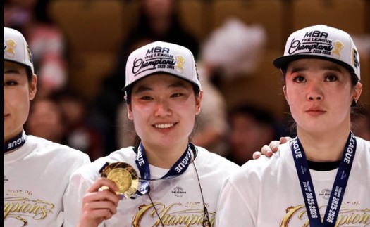 Ngôi sao Việt Nam giành chức vô địch với thành tích bất bại ở giải bóng rổ tại nước ngoài