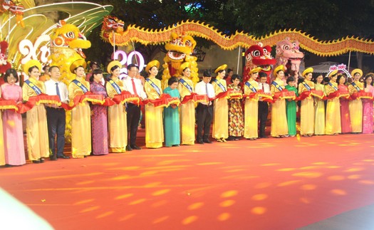 Đường hoa Nguyễn Huệ Tết Bính Ngọ đậm đà bản sắc Việt Nam, giàu tinh thần hội nhập